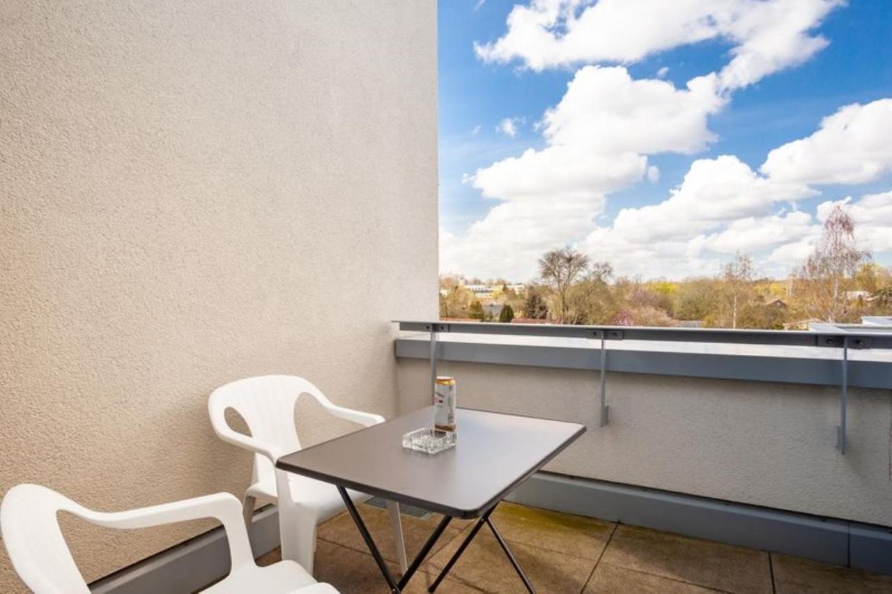 Beautiful Room With Balcony Direction To Messe Hanovre Extérieur photo