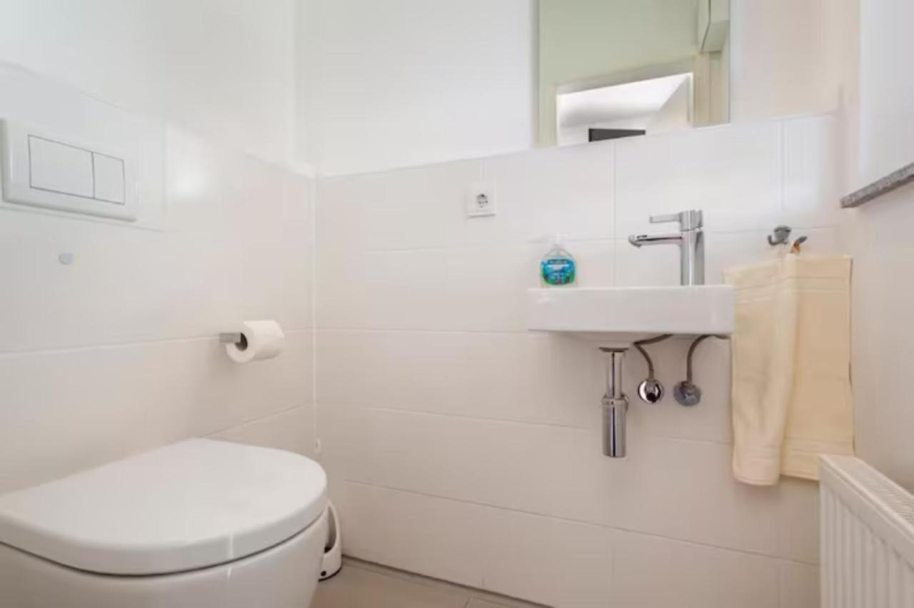 Beautiful Room With Balcony Direction To Messe Hanovre Extérieur photo