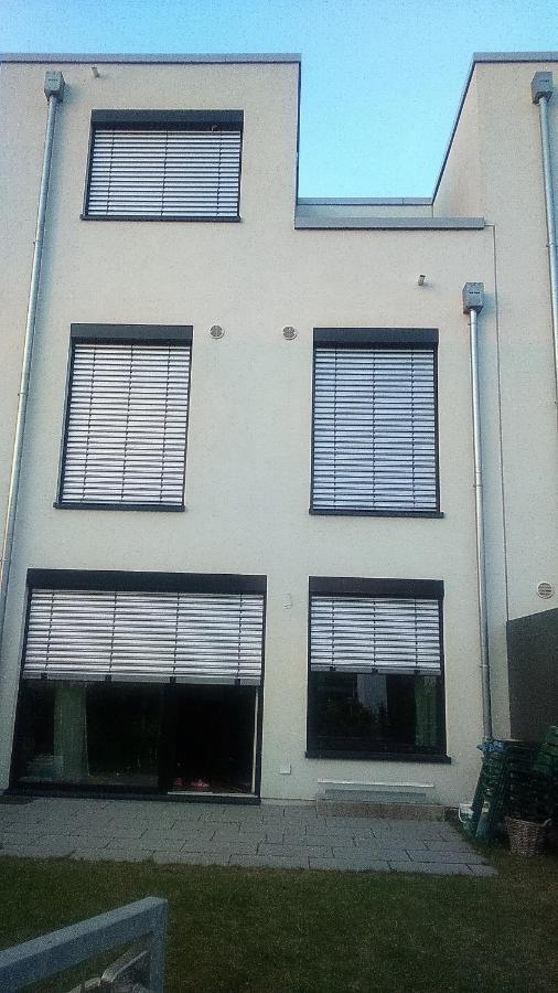 Beautiful Room With Balcony Direction To Messe Hanovre Extérieur photo